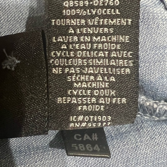 Sanctuary  Soft Denim  Top with Floral Prints size XL - Picture 11 of 12